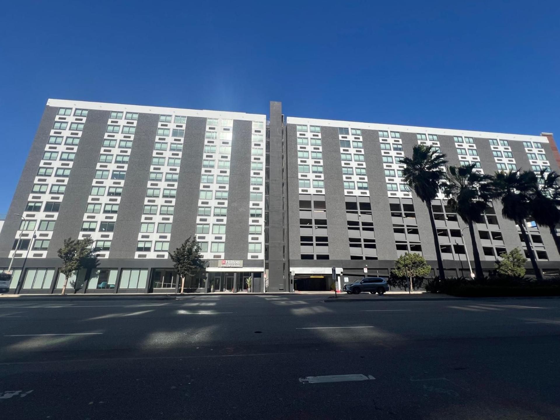 Hilton Garden Inn Los Angeles Airport Exterior photo