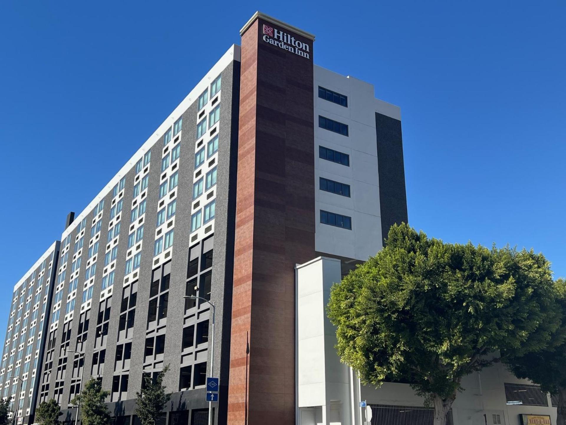 Hilton Garden Inn Los Angeles Airport Exterior photo